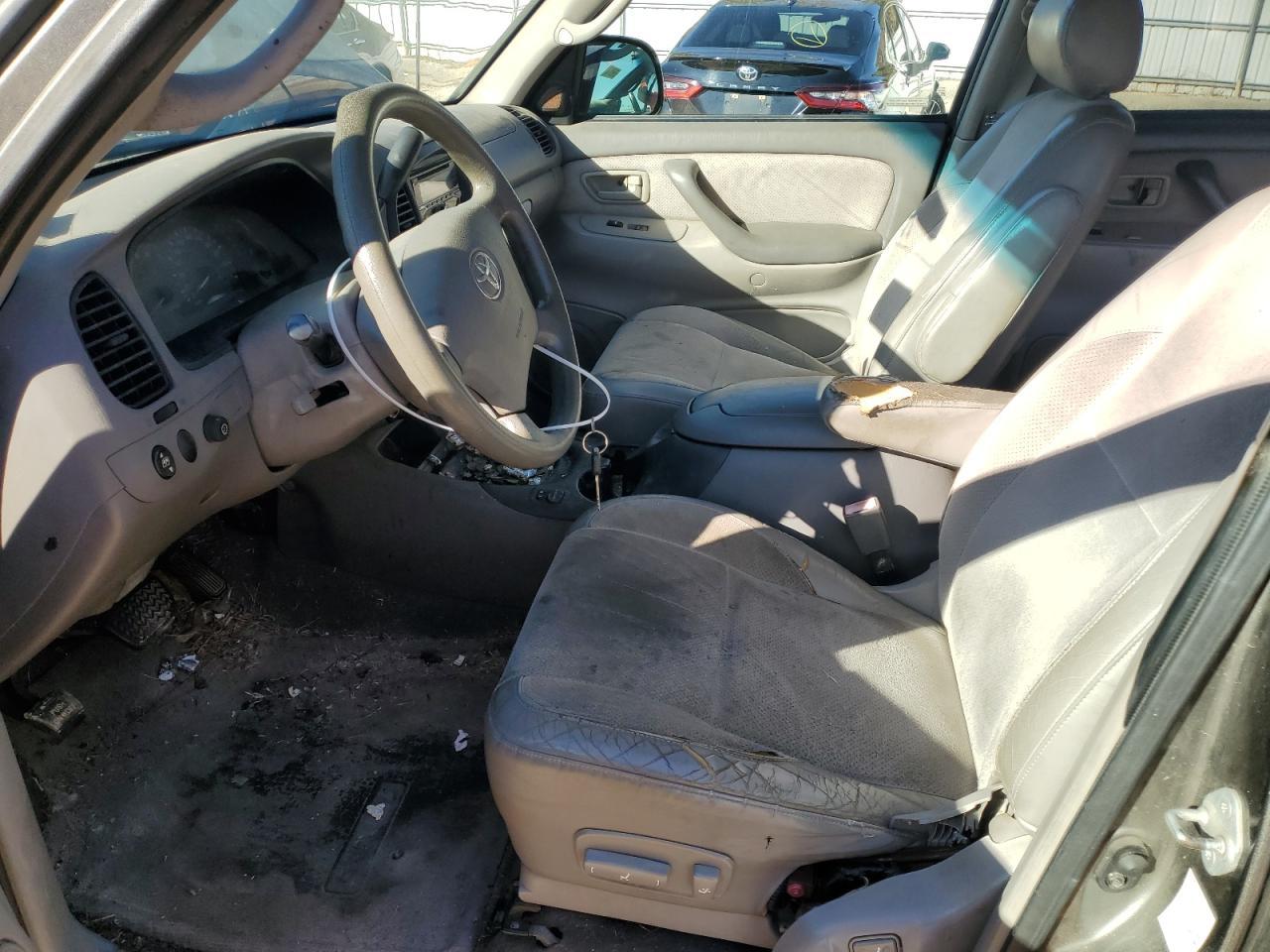 2003 TOYOTA Sequoia