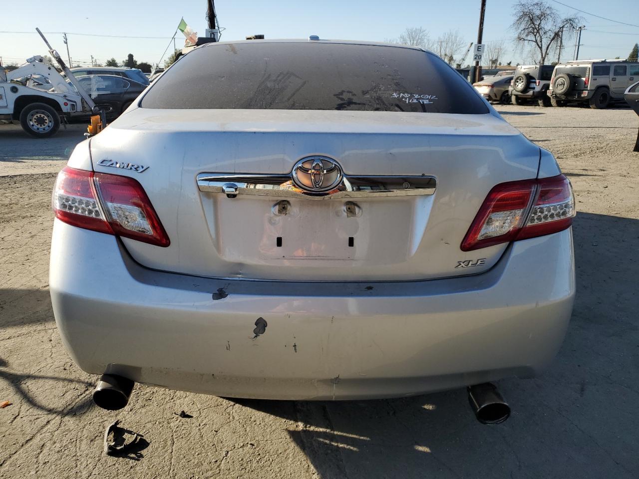 2011 TOYOTA CAMRY