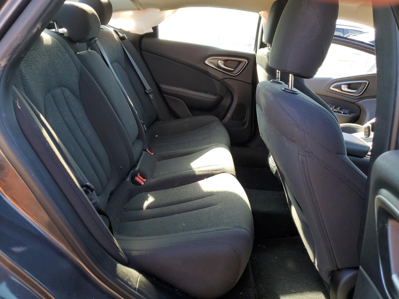 2015 CHRYSLER 200