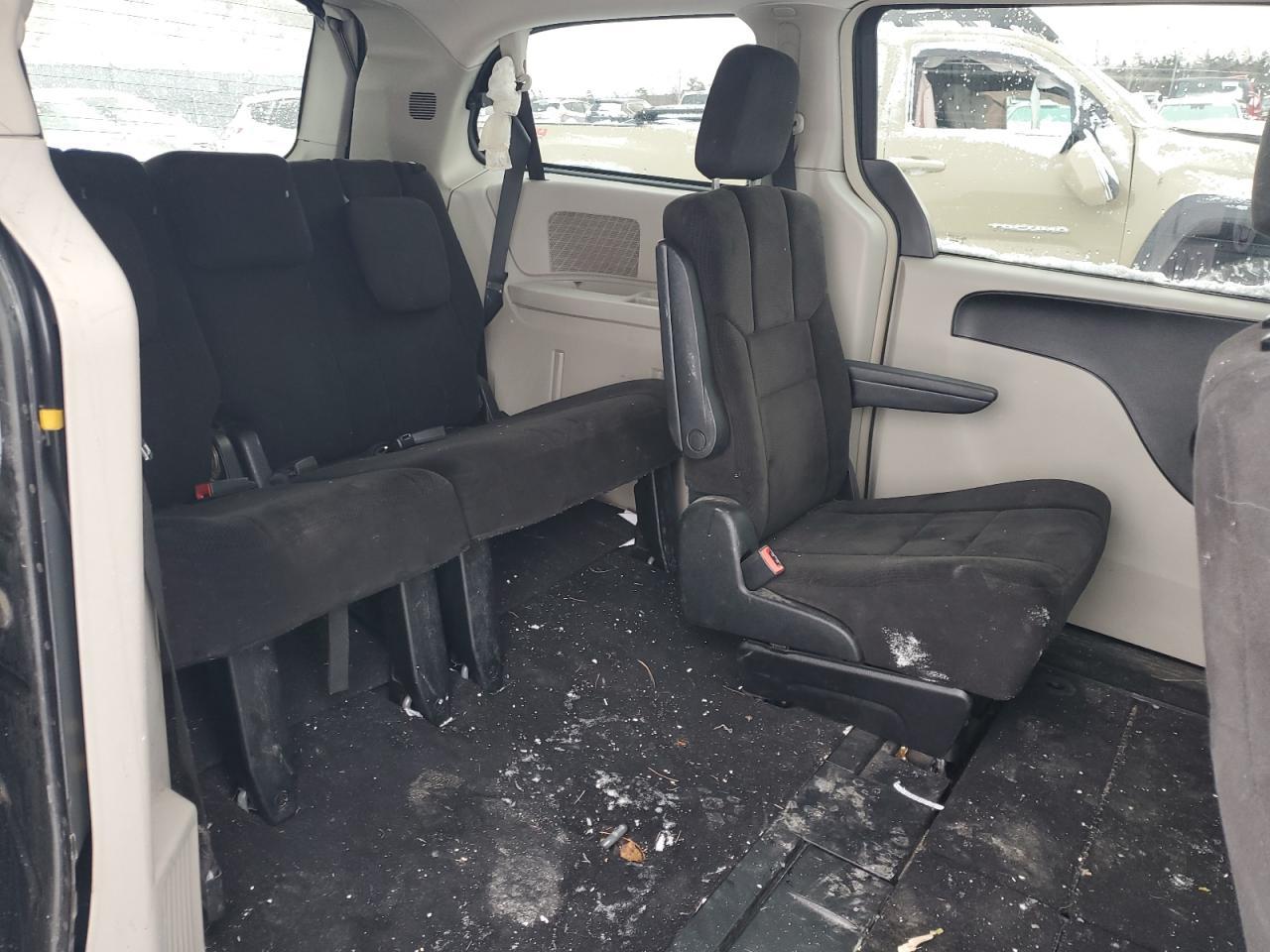 2012 CHRYSLER Town & Country
