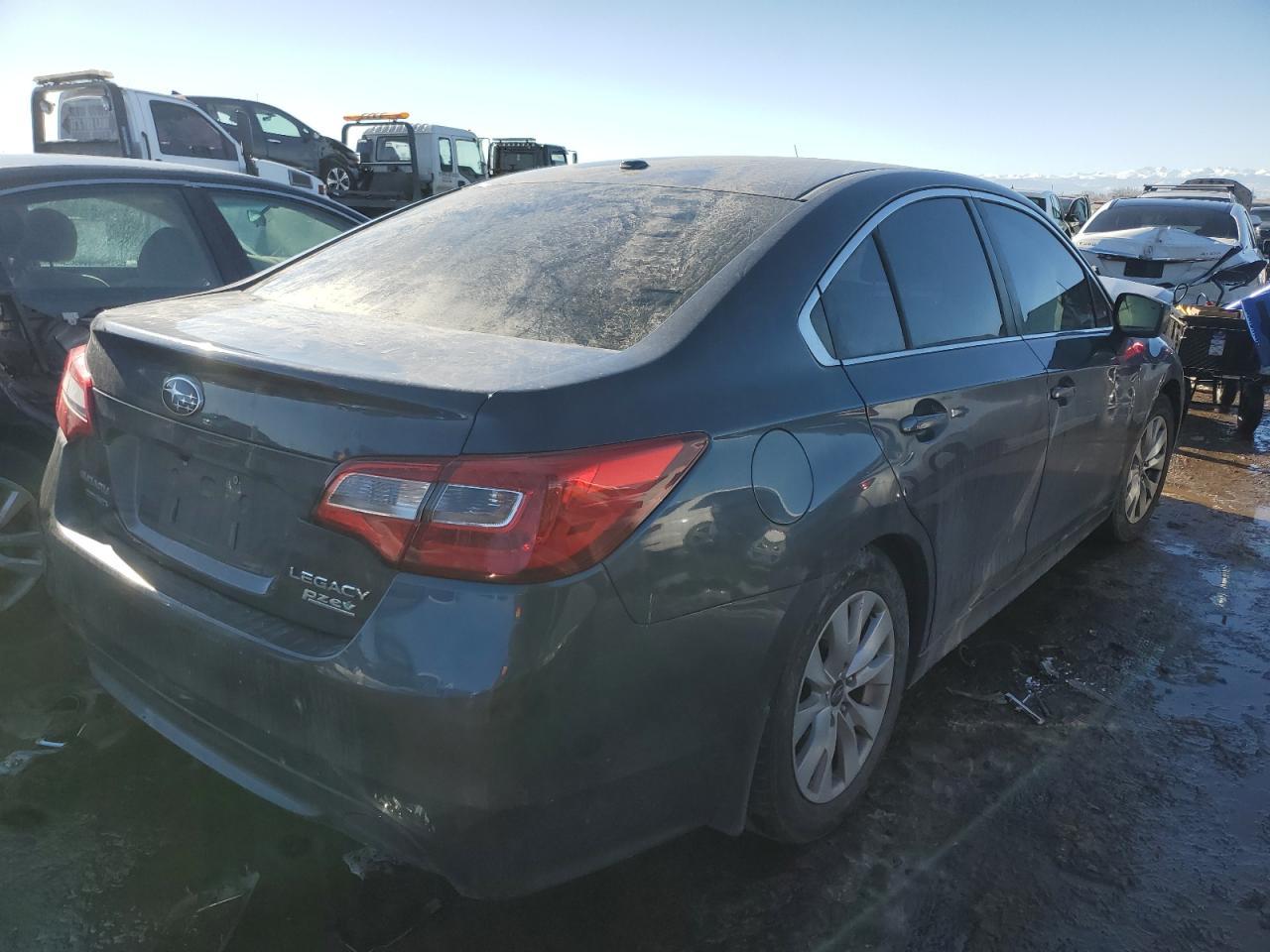 2015 SUBARU Legacy