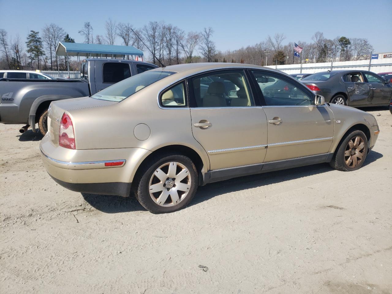 2003 VOLKSWAGEN Passat