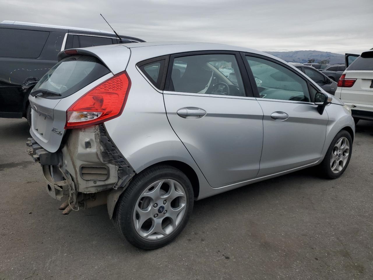 2011 FORD Fiesta
