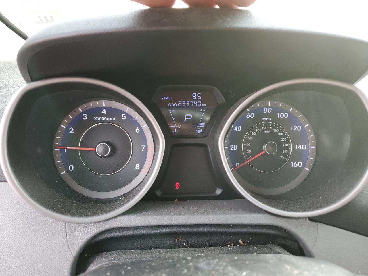 2011 HYUNDAI ELANTRA