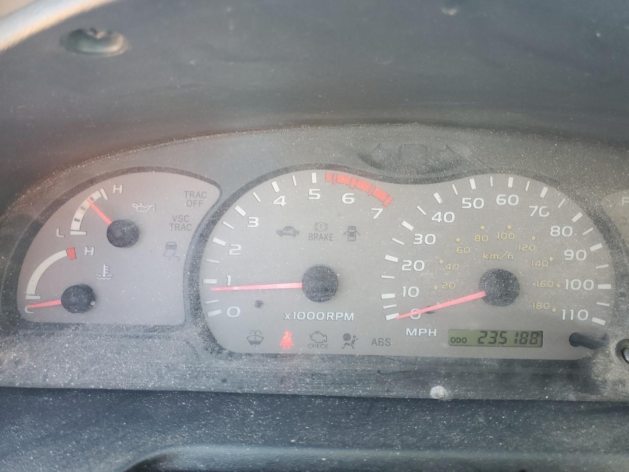 2003 TOYOTA Sequoia