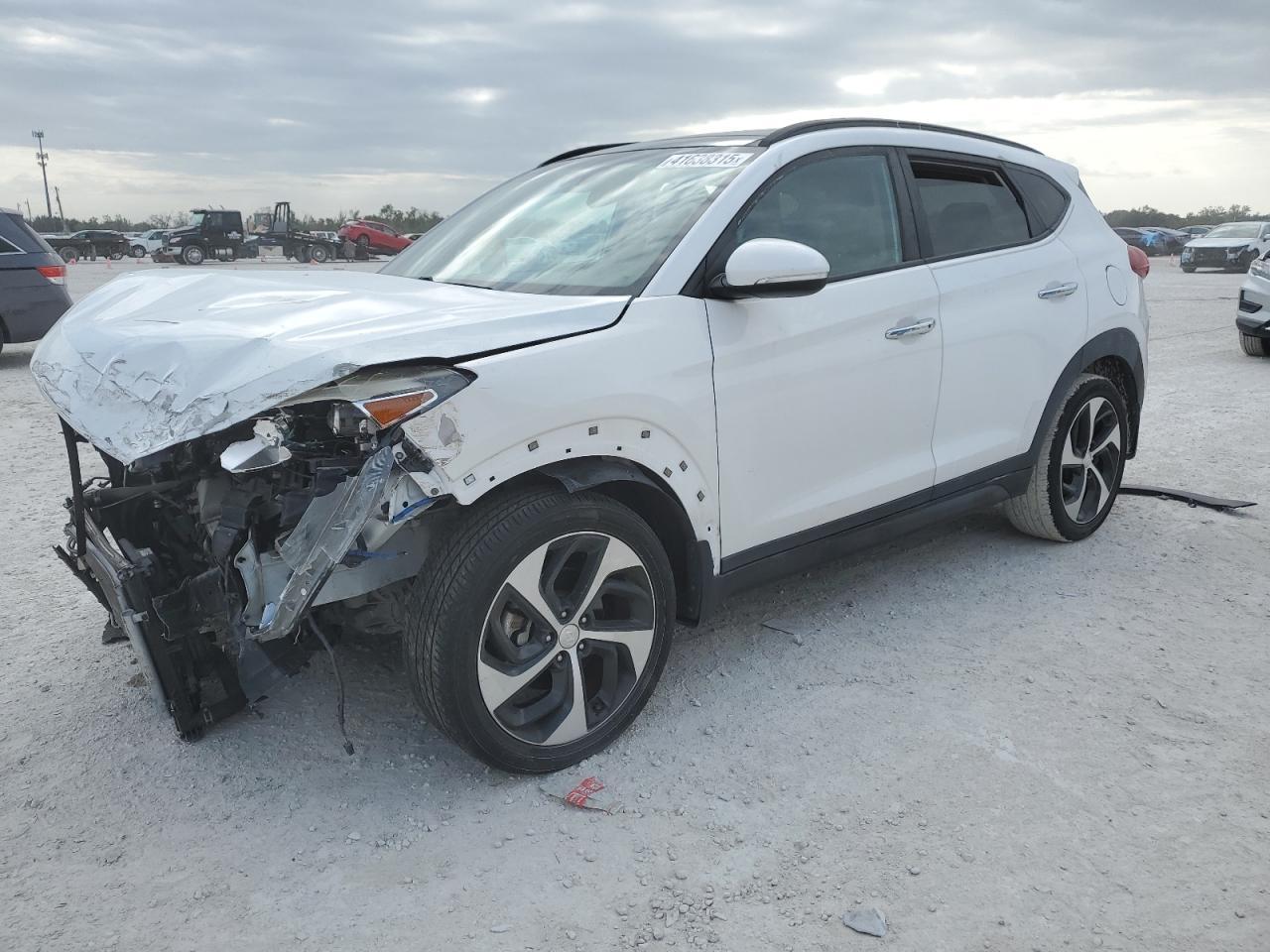 2016 HYUNDAI TUCSON