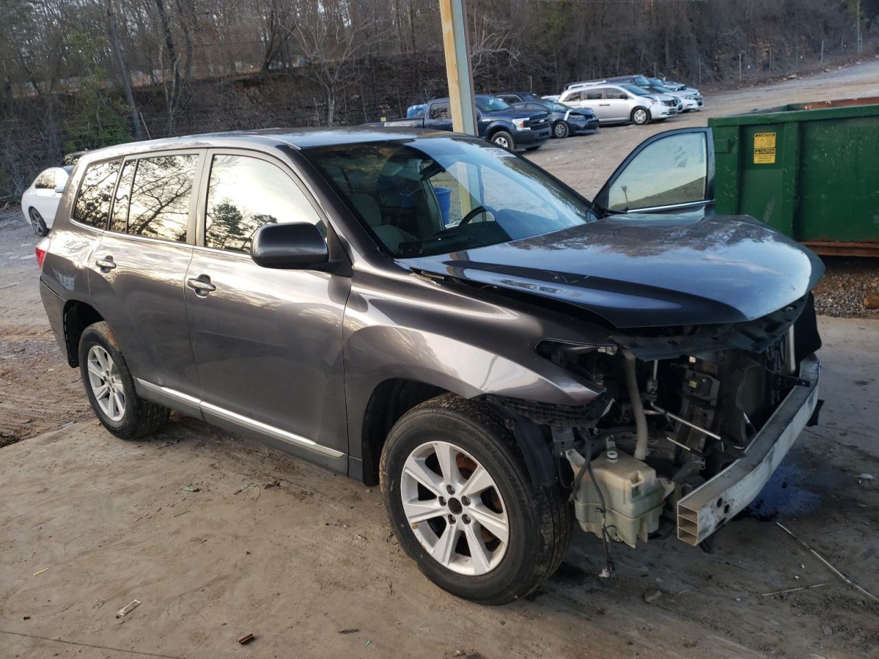 2013 TOYOTA HIGHLANDER