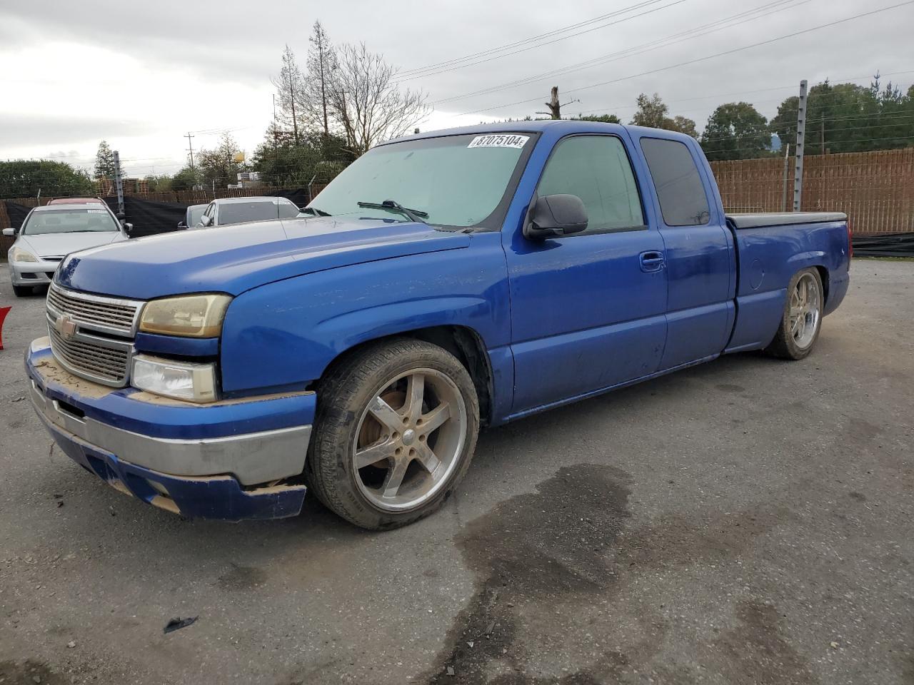 2004 CHEVROLET Silverado