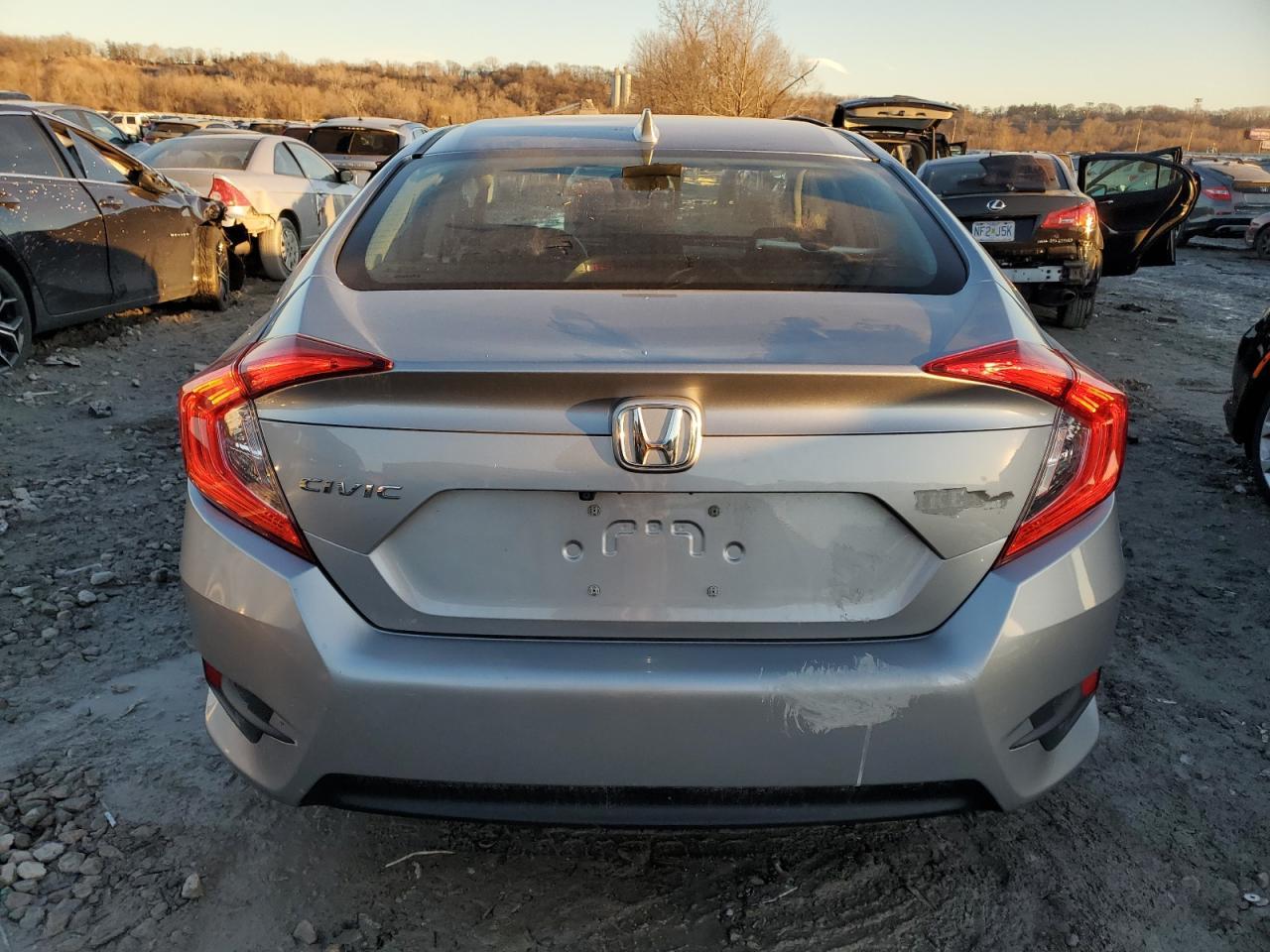 2018 HONDA CIVIC