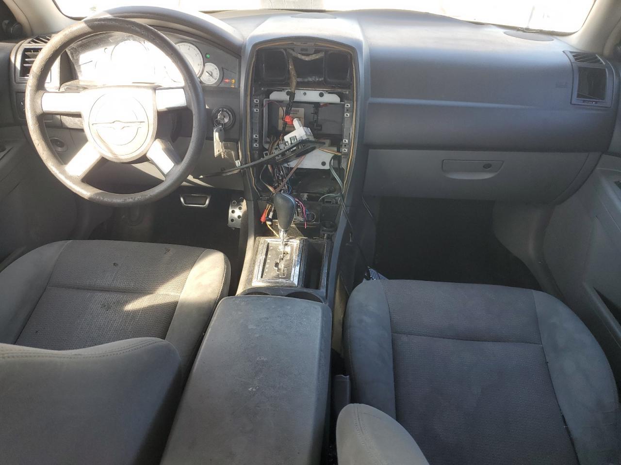 2005 CHRYSLER 300