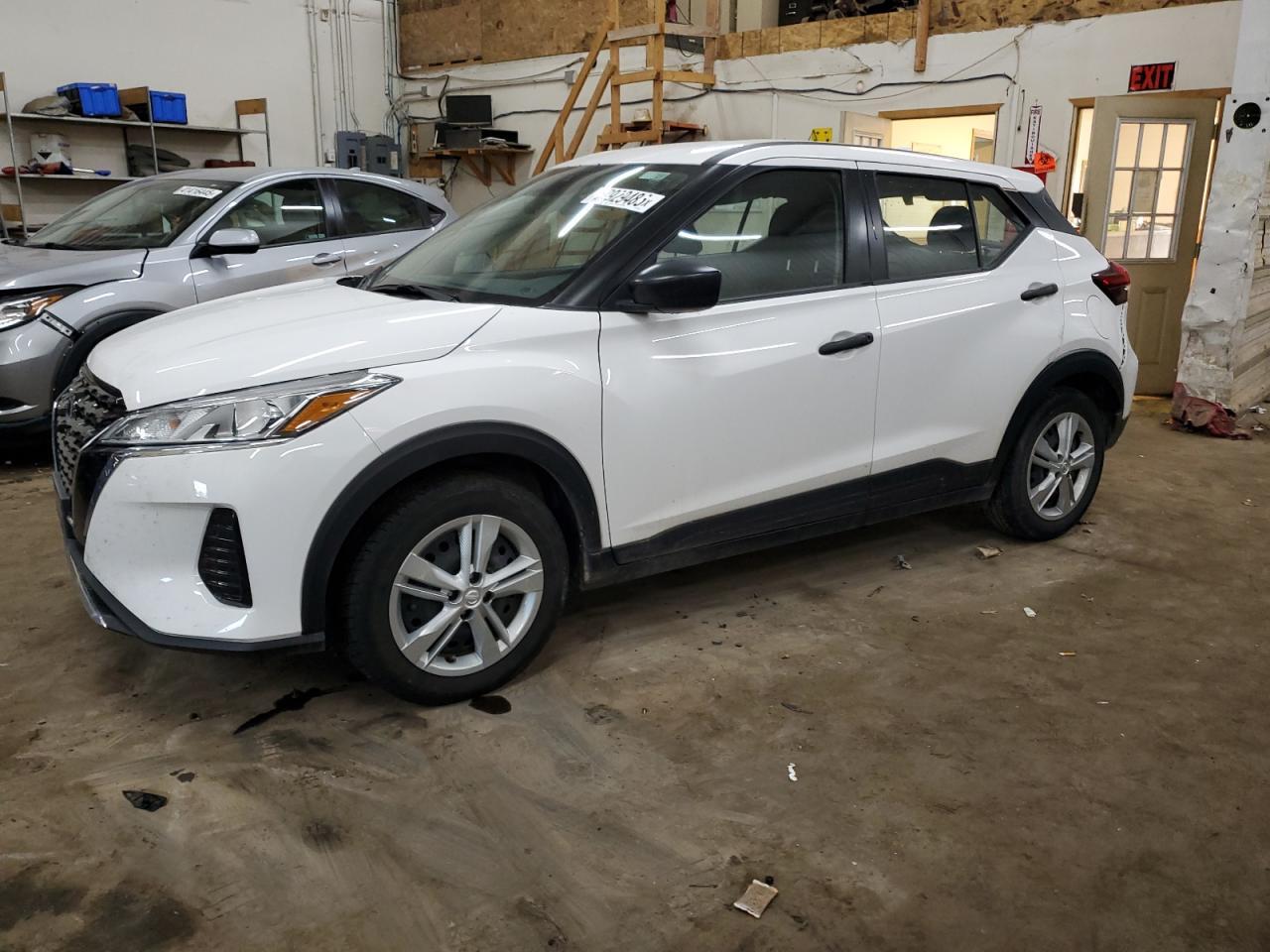 2022 NISSAN KICKS