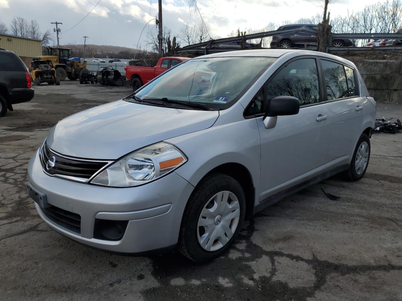 2011 NISSAN VERSA