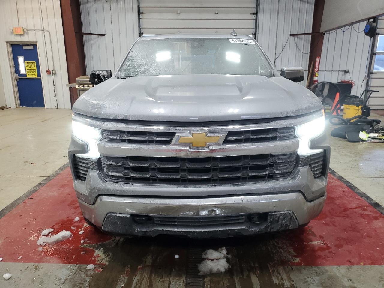 2024 CHEVROLET Silverado