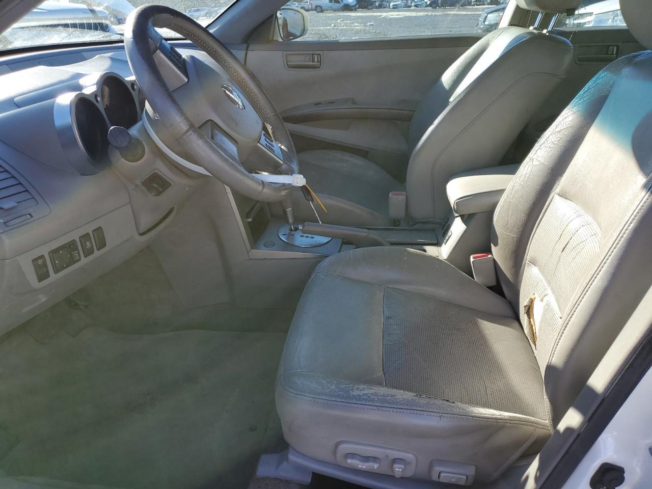 2004 NISSAN Maxima