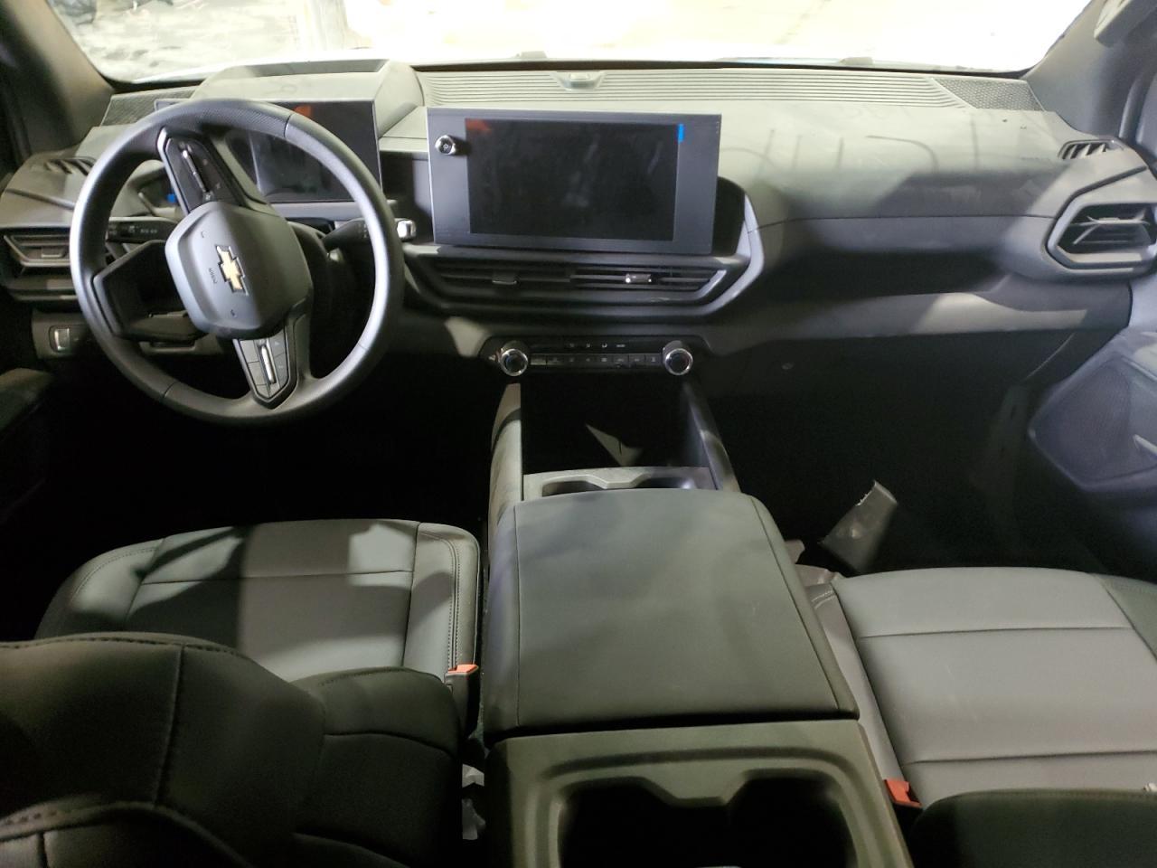 2024 CHEVROLET Silverado