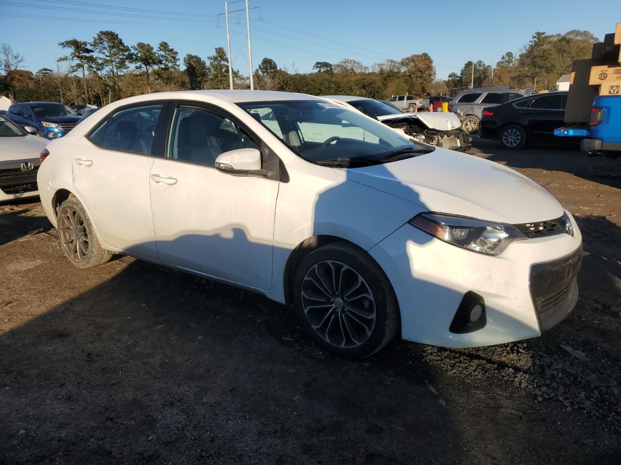 2015 TOYOTA COROLLA