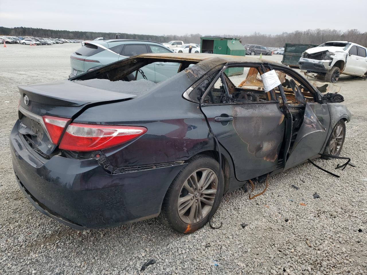 2016 TOYOTA CAMRY