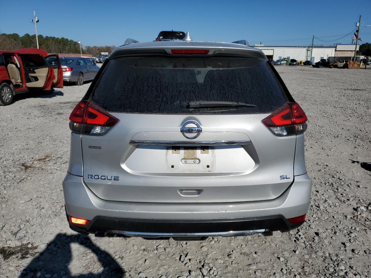 2018 NISSAN ROGUE