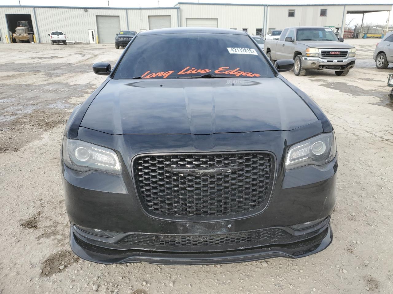 2016 CHRYSLER 300