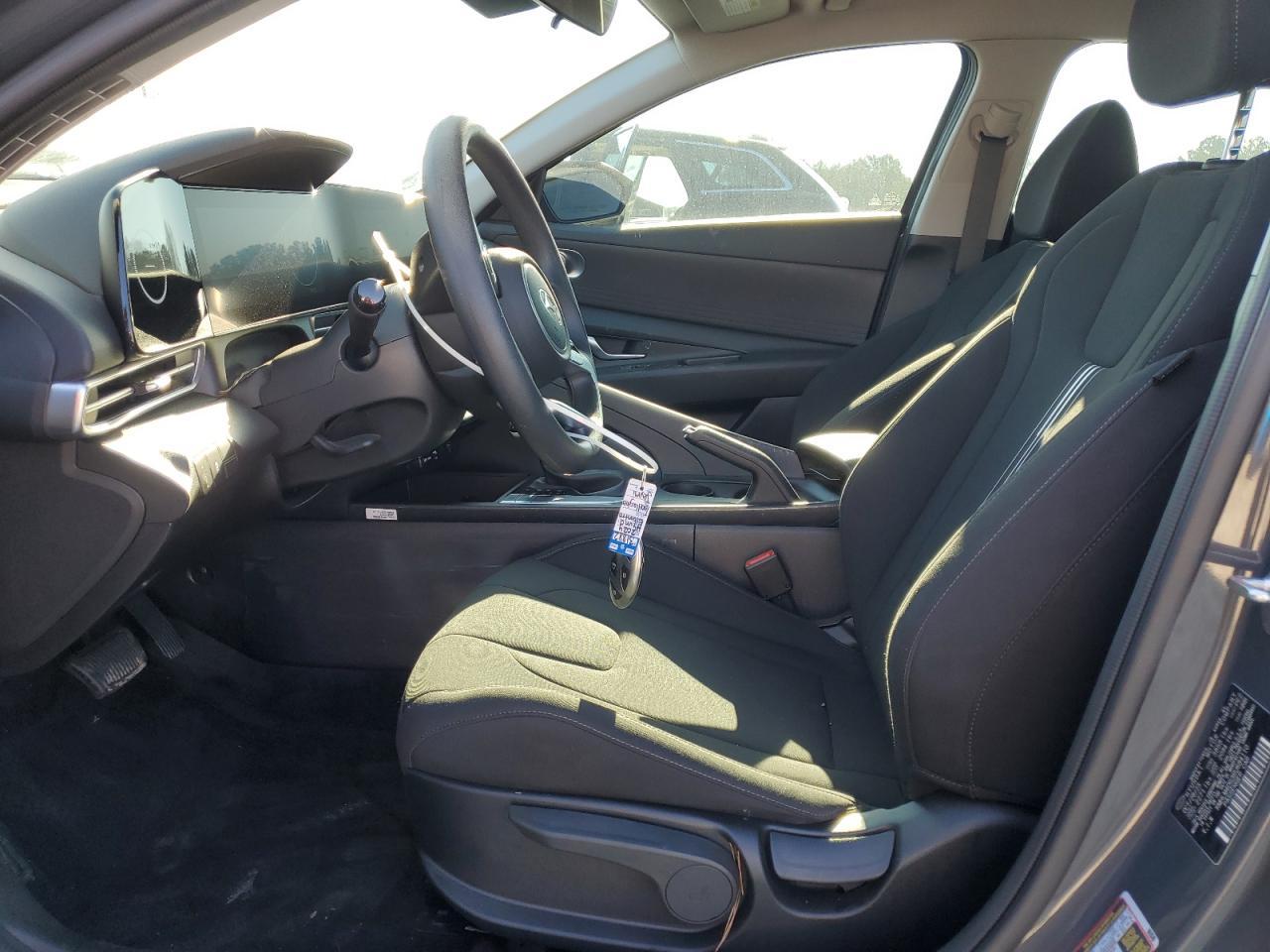 2024 HYUNDAI ELANTRA
