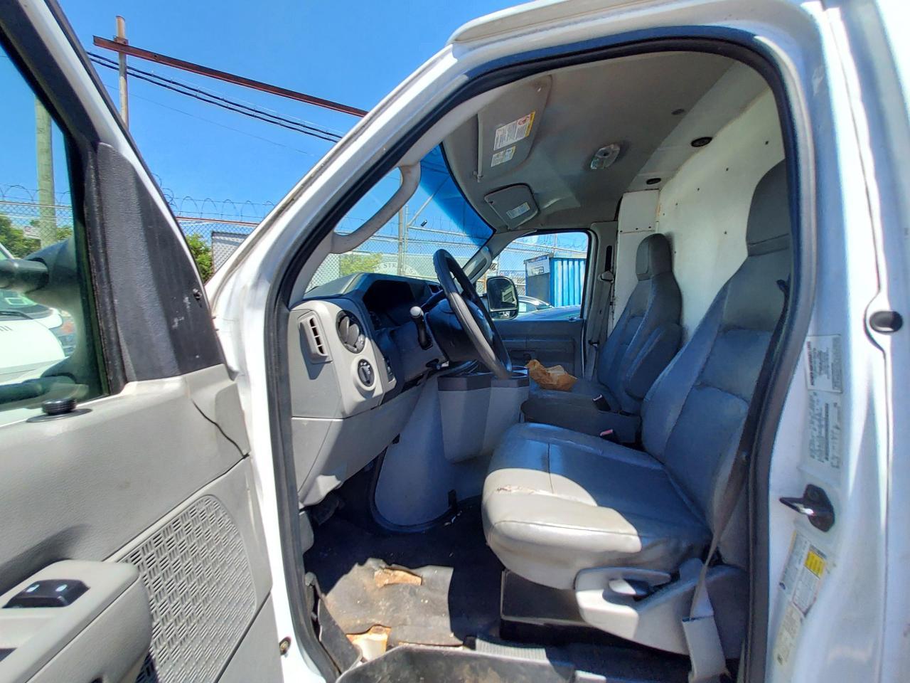 2014 FORD Econoline E350