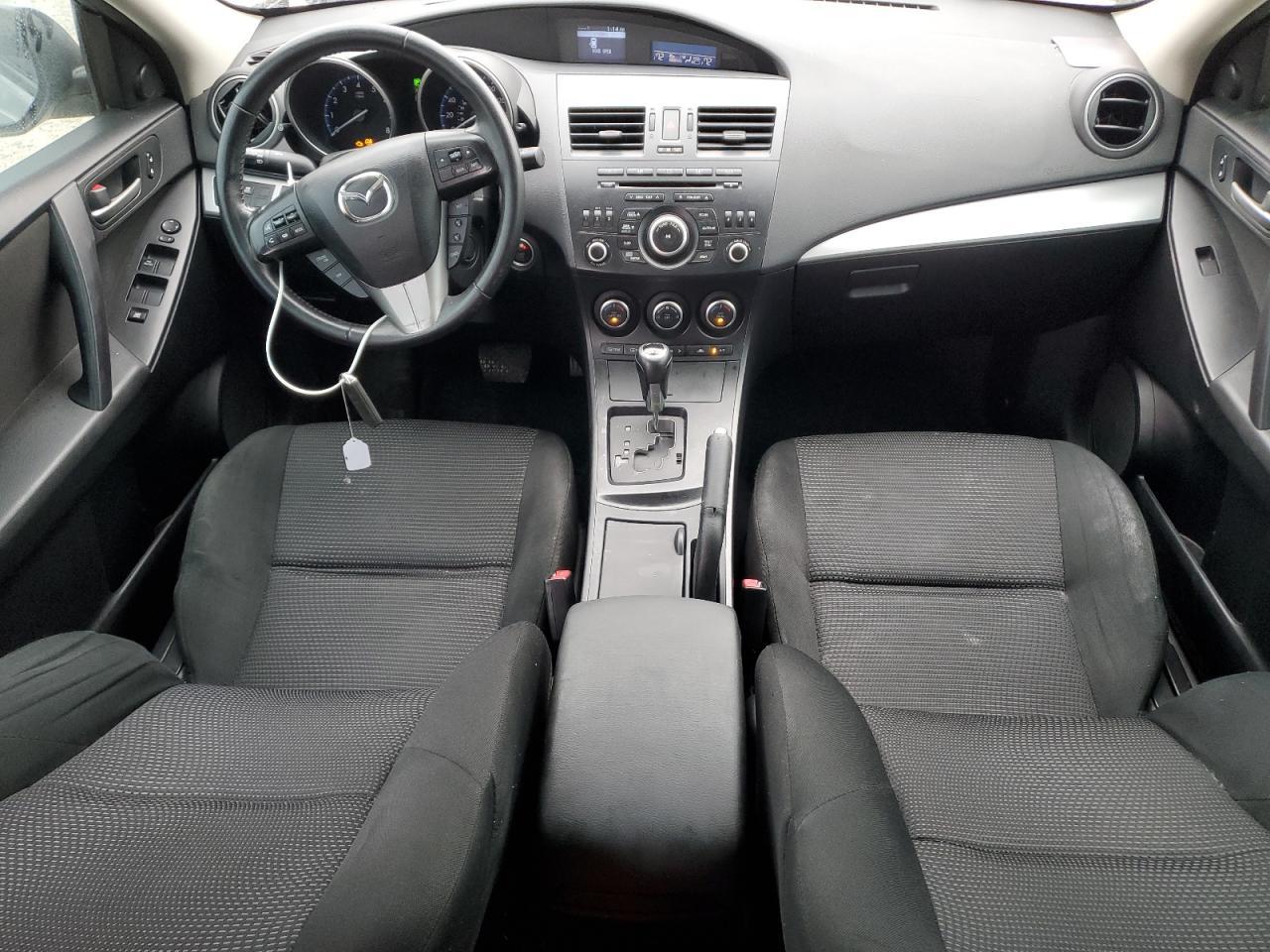 2013 MAZDA 3