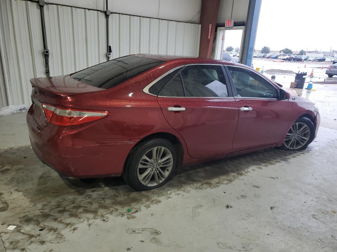 2016 TOYOTA CAMRY