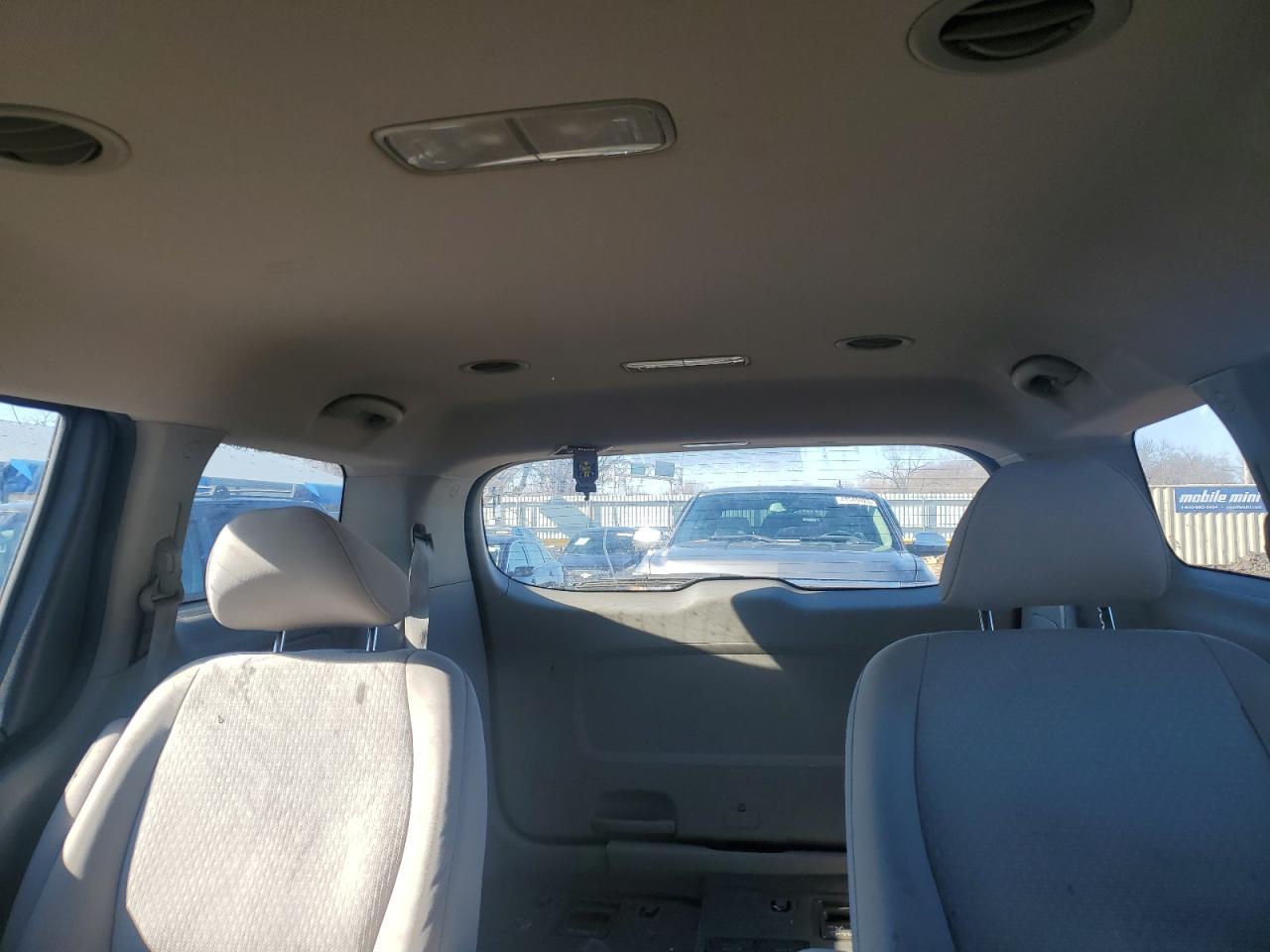2016 KIA SEDONA