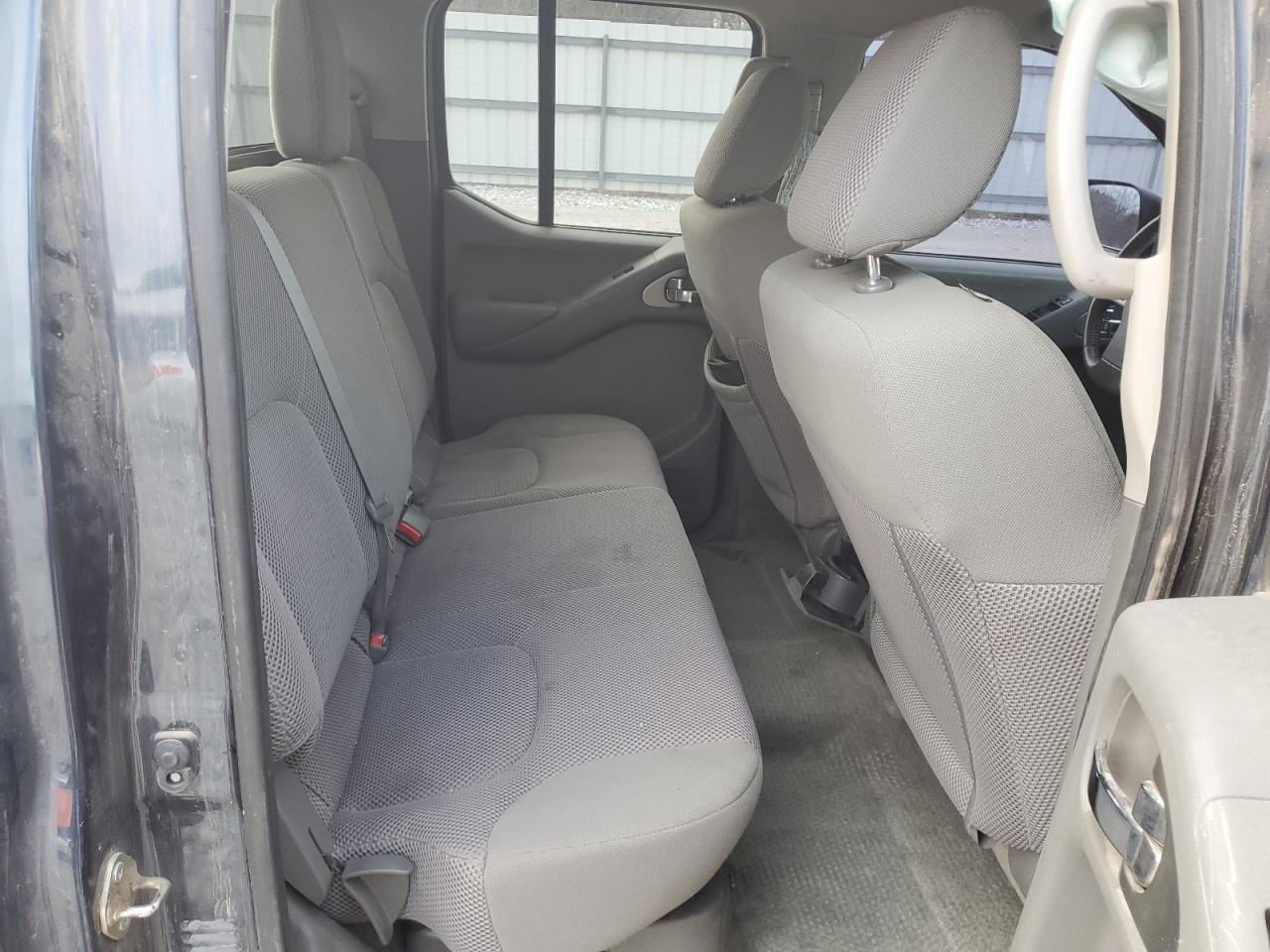 2016 NISSAN Frontier