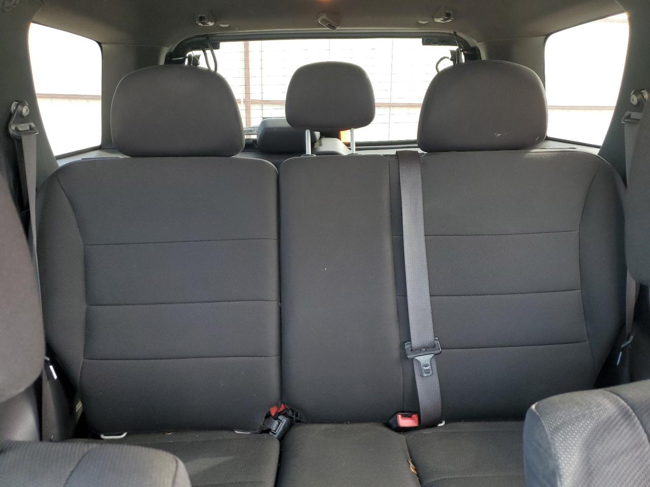 2010 FORD ESCAPE