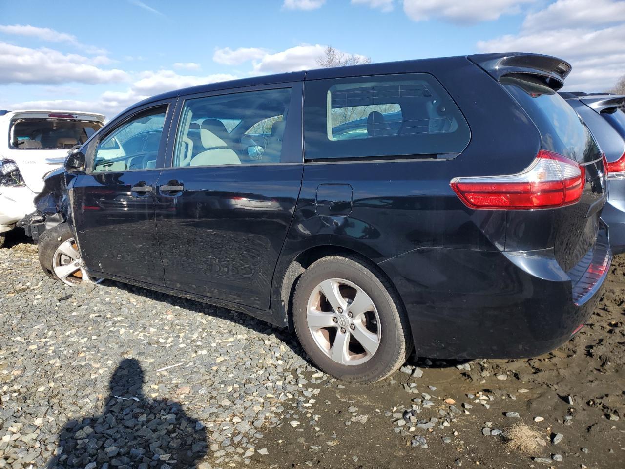 2016 TOYOTA SIENNA