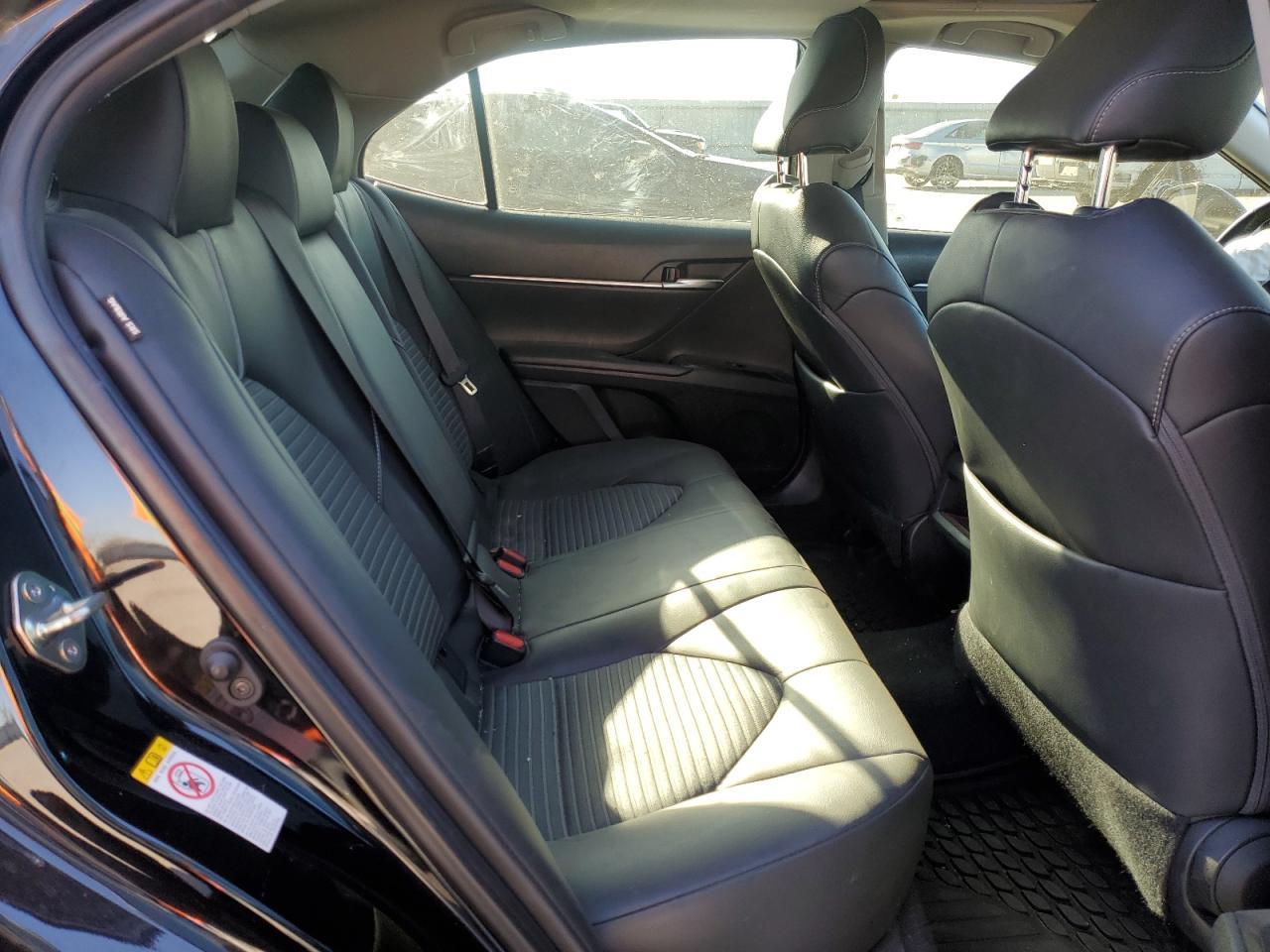 2018 TOYOTA CAMRY