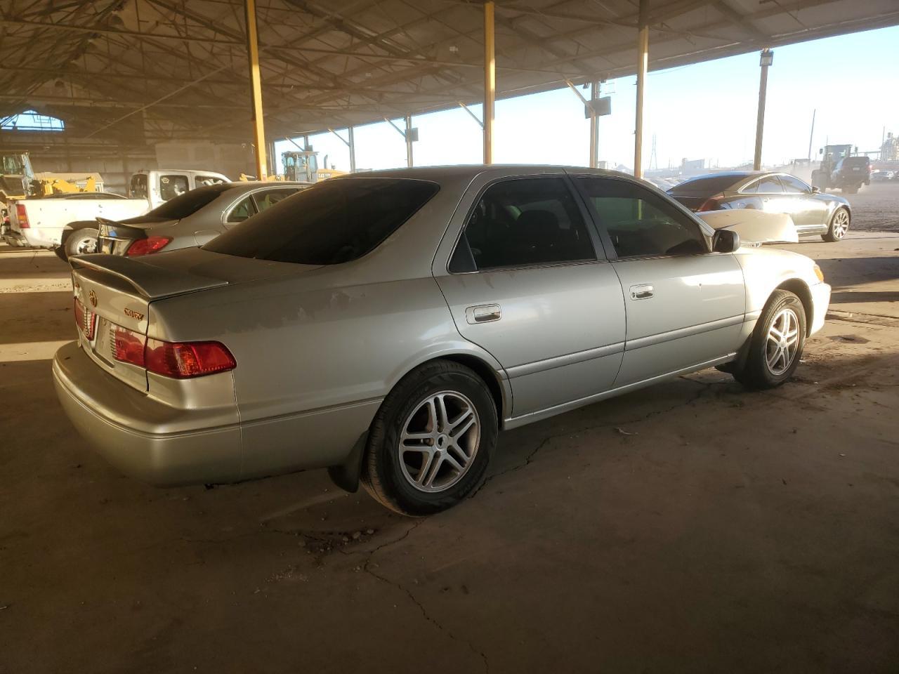 2000 TOYOTA CAMRY