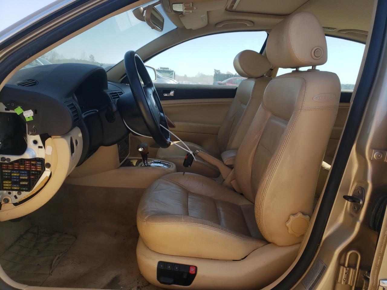 2003 VOLKSWAGEN Passat