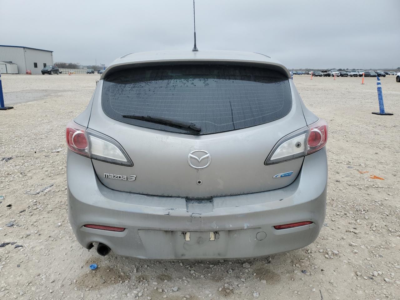 2013 MAZDA 3