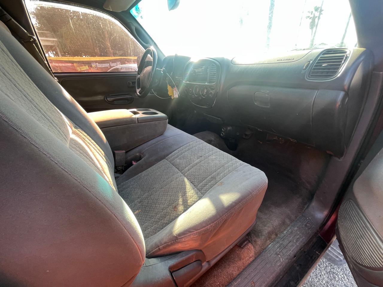 2004 TOYOTA TUNDRA
