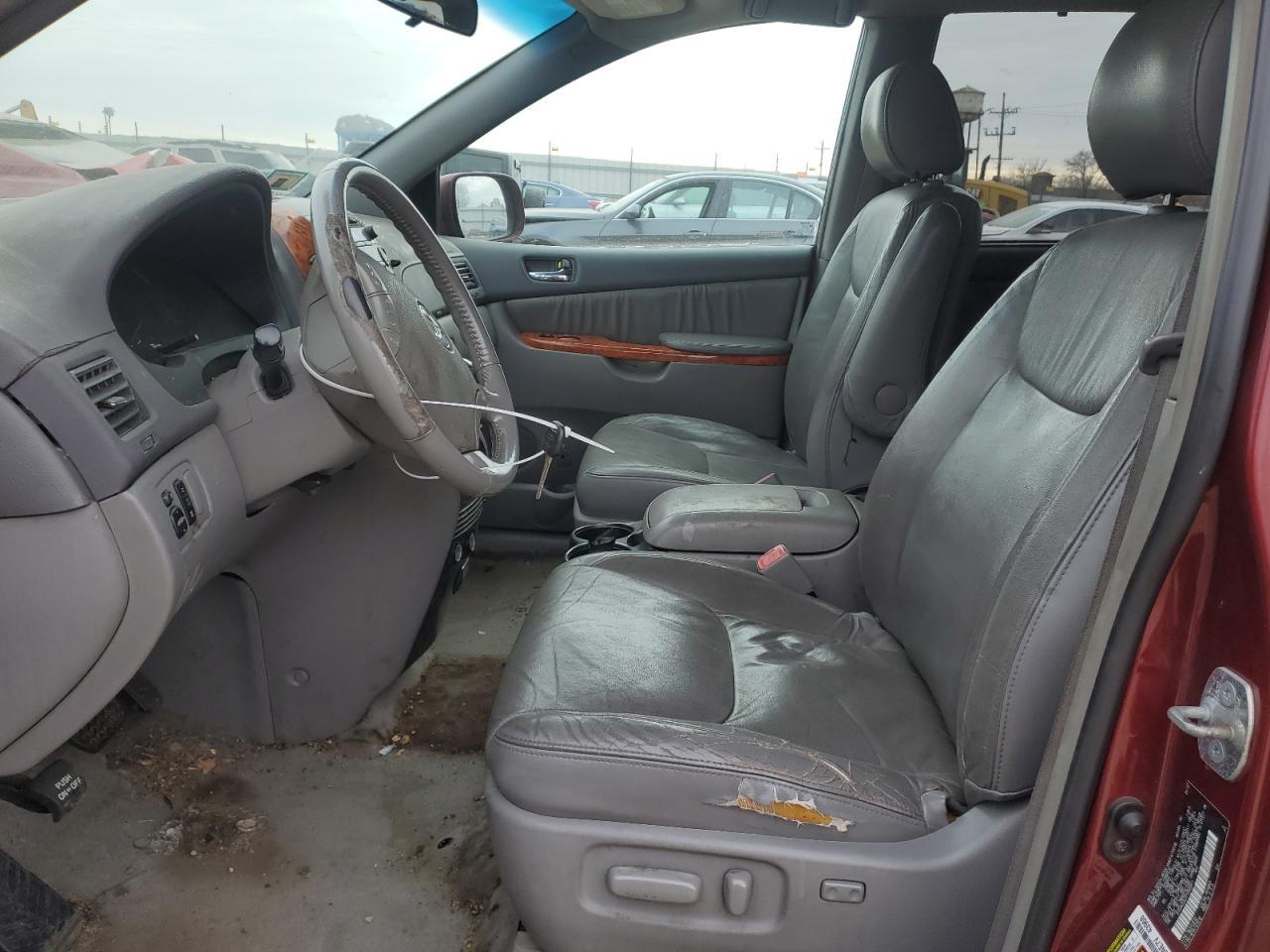 2007 TOYOTA SIENNA