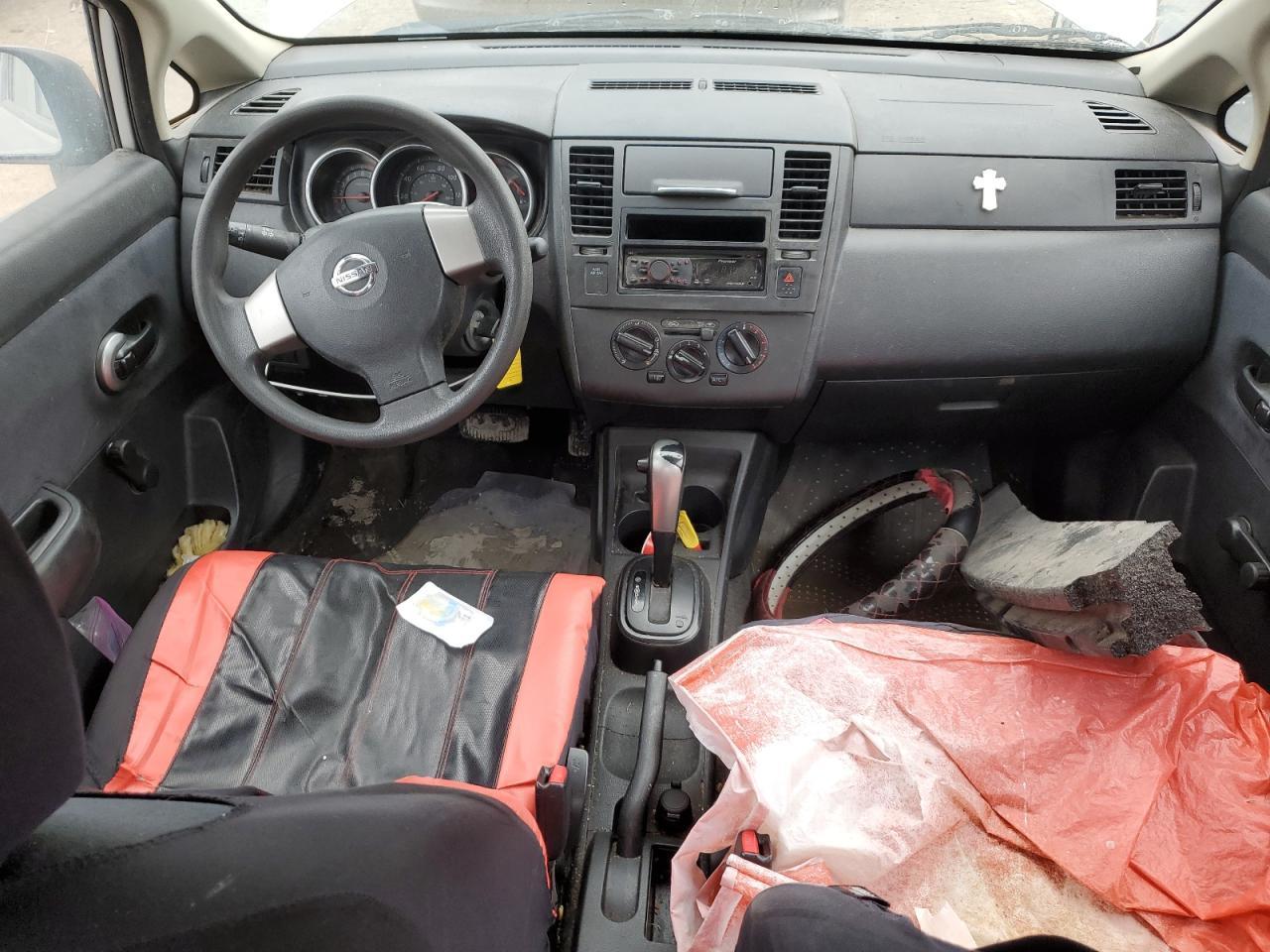 2011 NISSAN VERSA