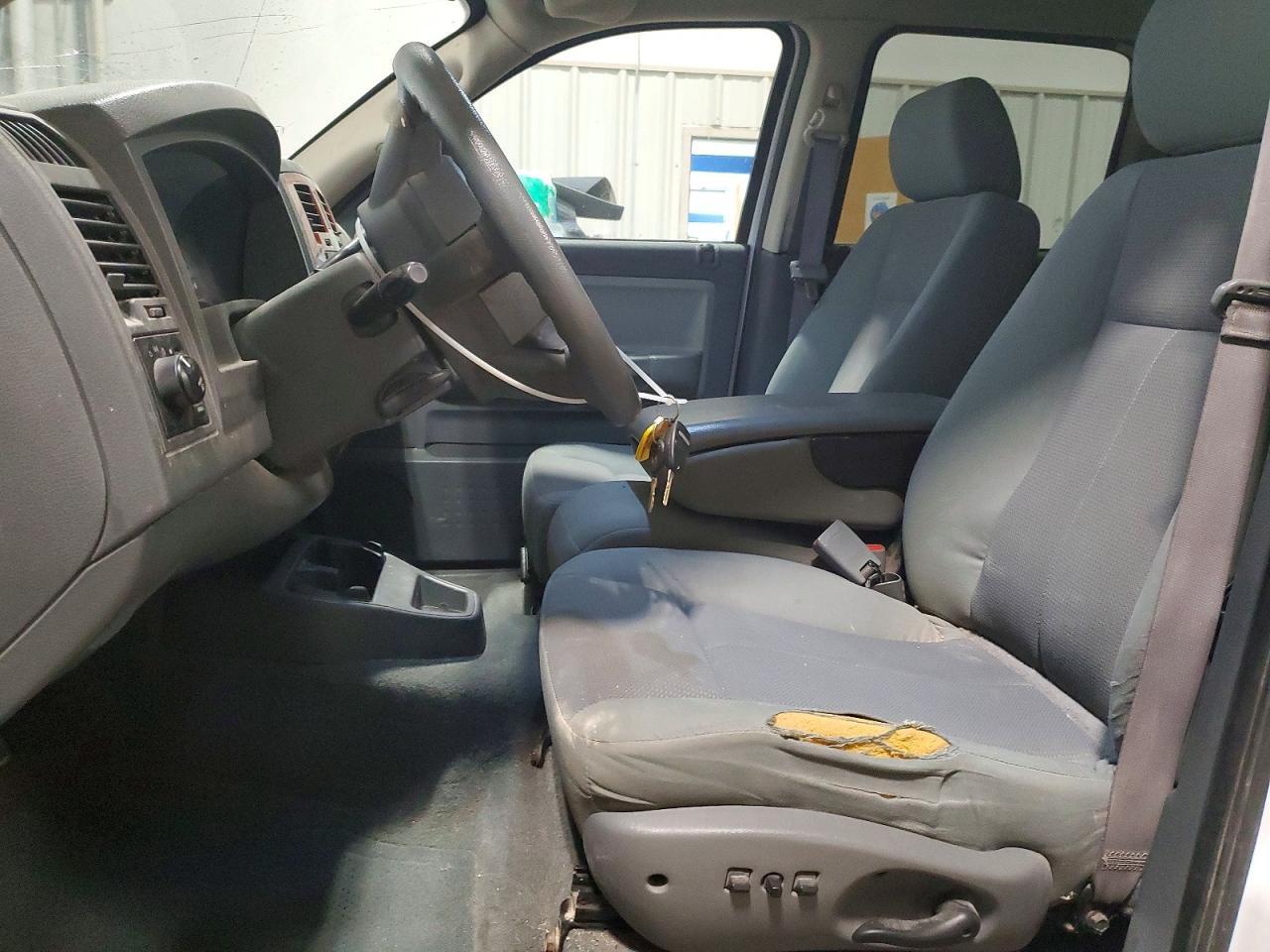 2005 DODGE Dakota