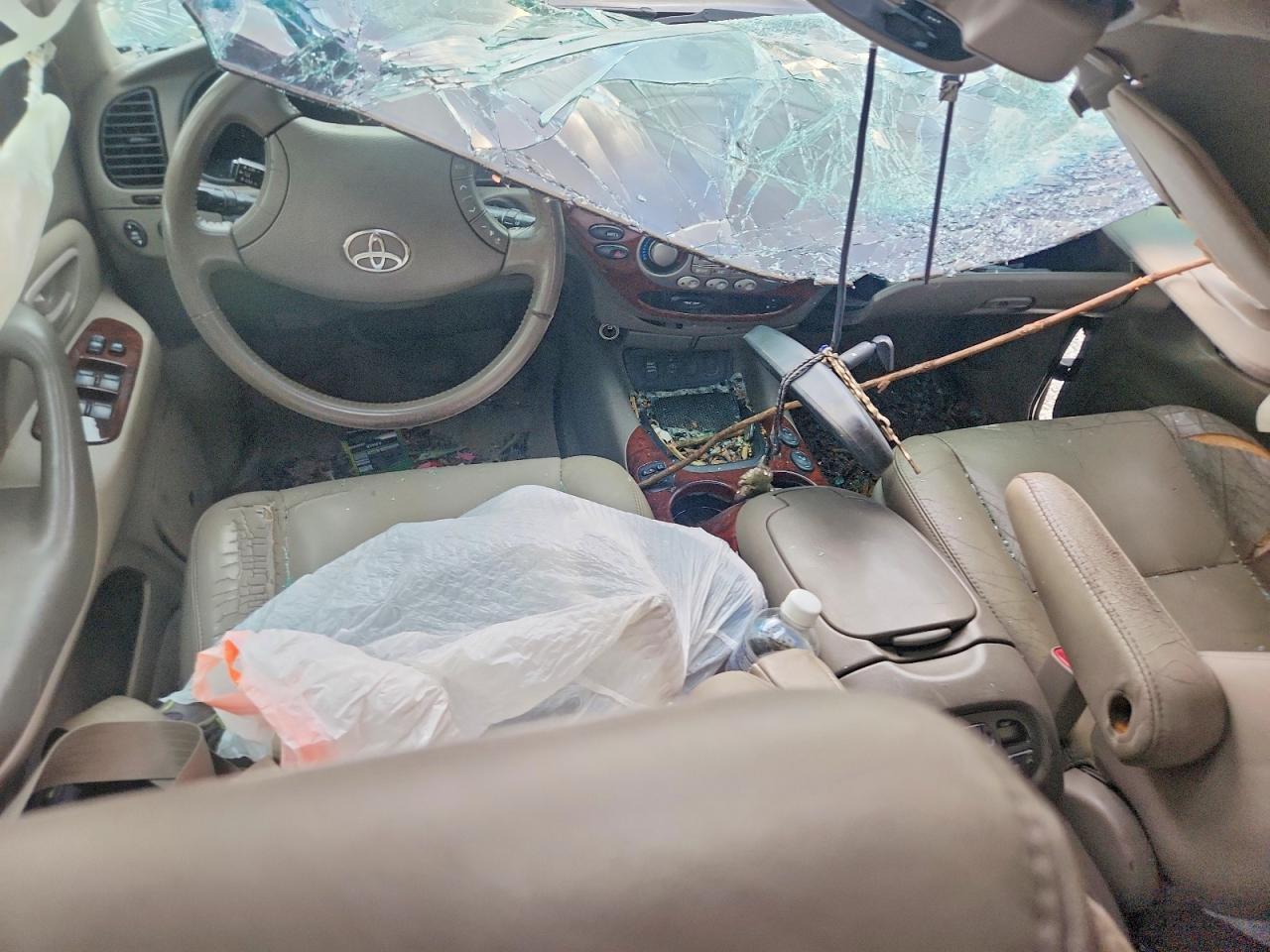 2006 TOYOTA Sequoia