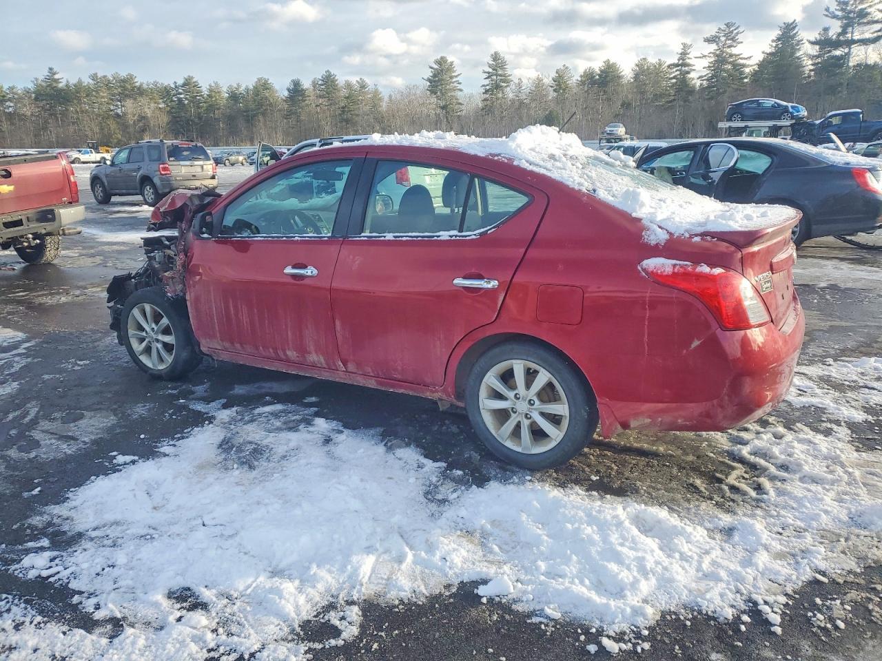 2014 NISSAN VERSA