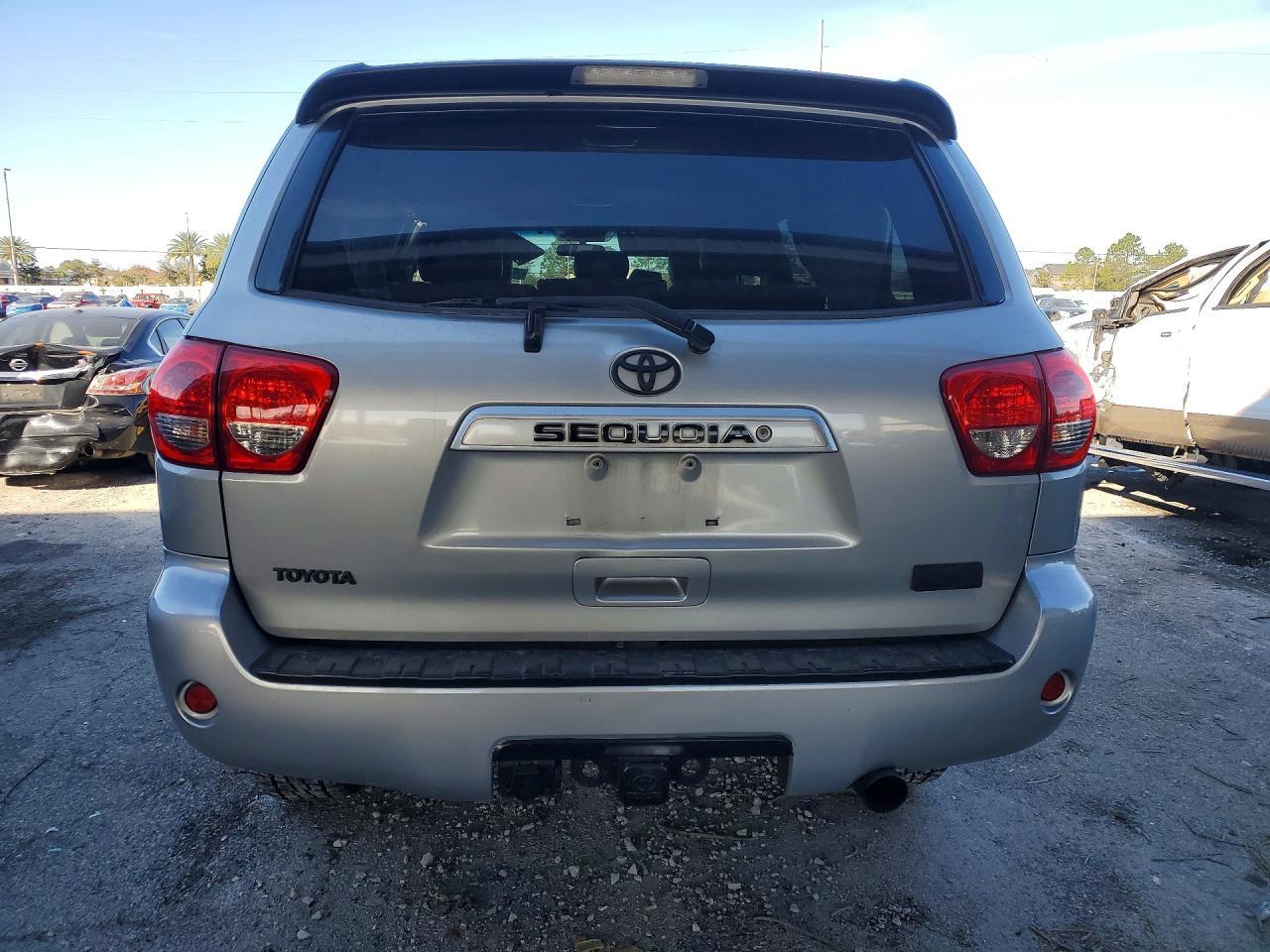 2008 TOYOTA Sequoia