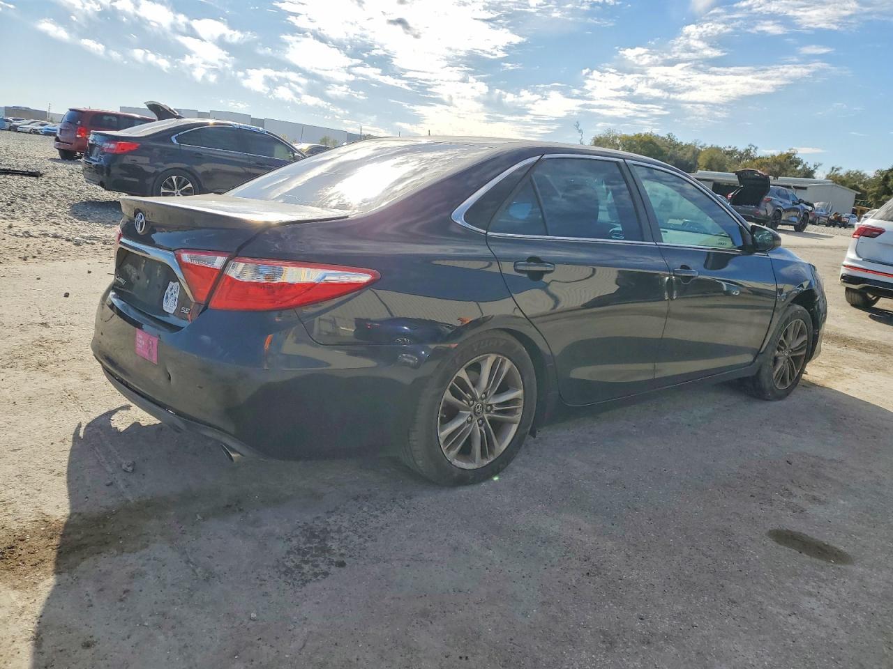 2017 TOYOTA CAMRY