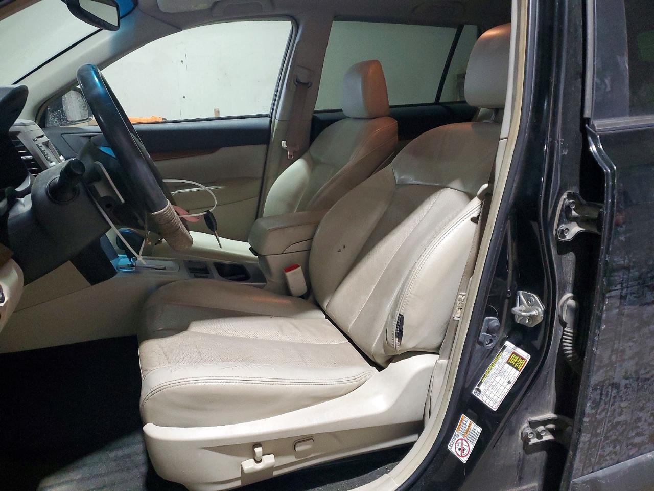 2013 SUBARU Outback