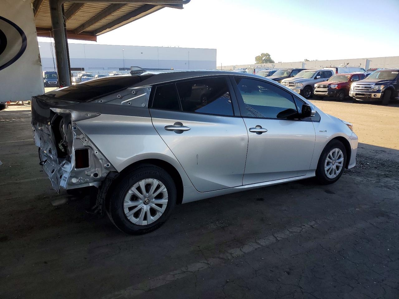 2022 TOYOTA PRIUS