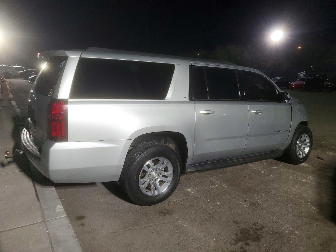 2018 CHEVROLET Suburban