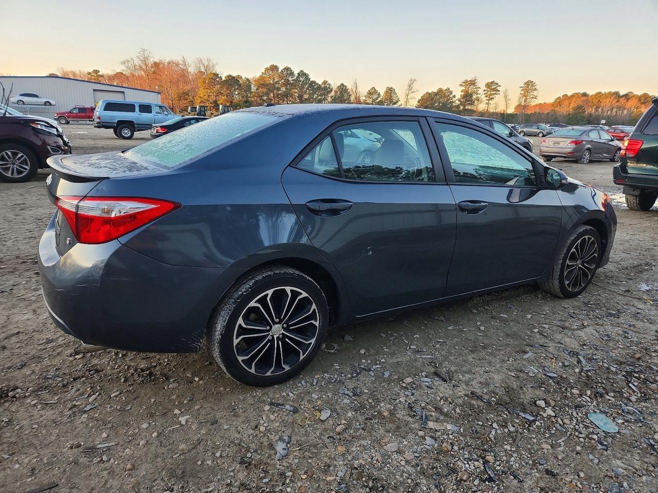 2016 TOYOTA COROLLA