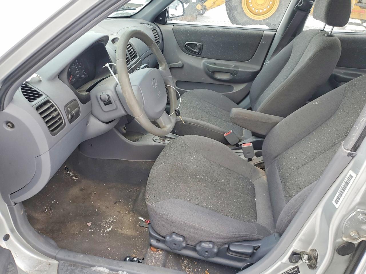 2002 HYUNDAI ACCENT