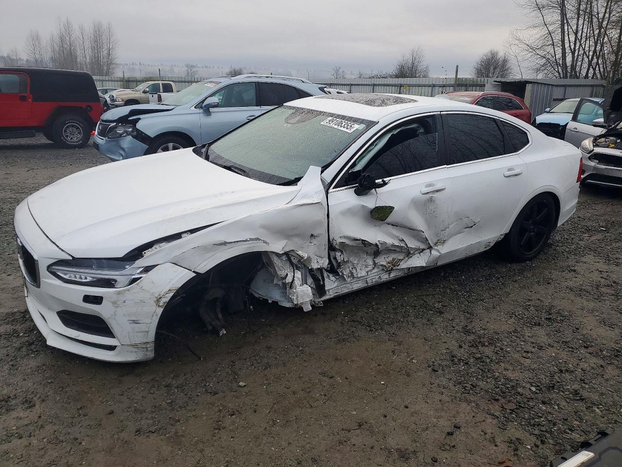 2017 VOLVO S90