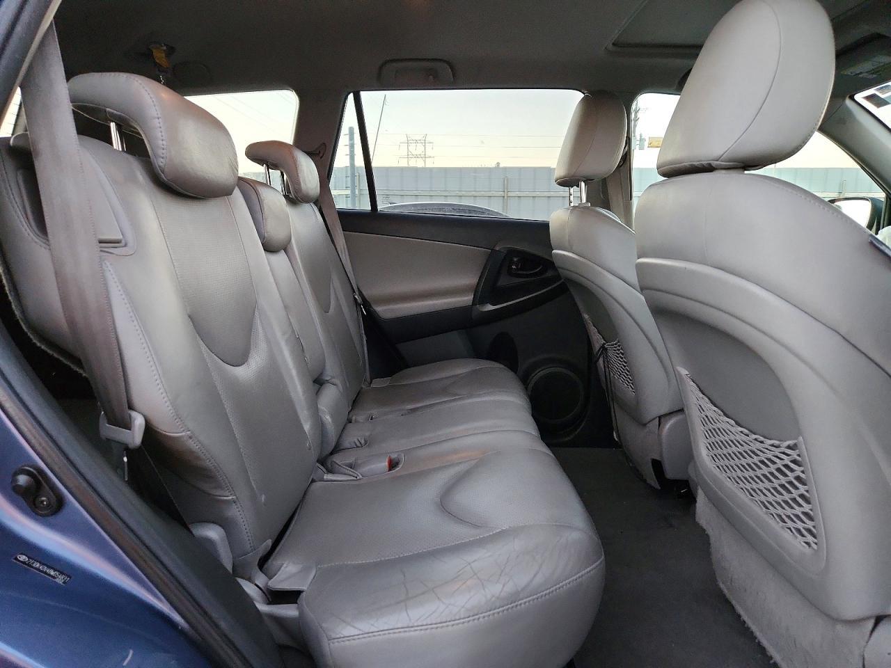 2011 TOYOTA RAV4